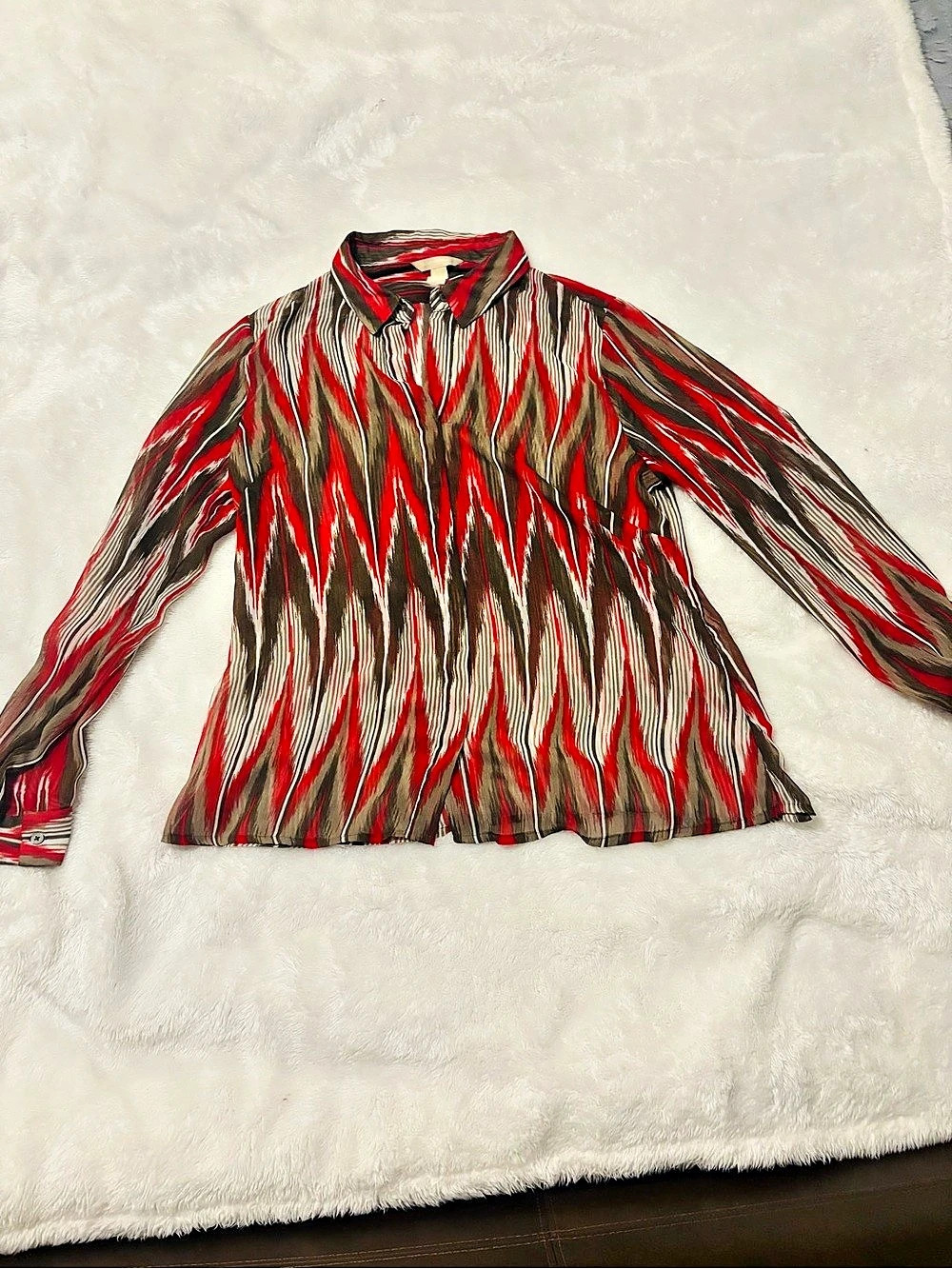 Banana Republic Abstract Print Button-Down Top in Red & Black